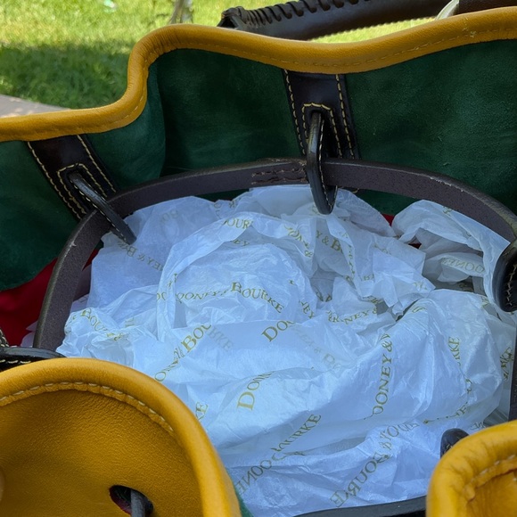 Dooney & Bourke Rare Buckley Yellow Sunflower Shoulder Bag with Brown Trim NWT - Picture 15 of 15